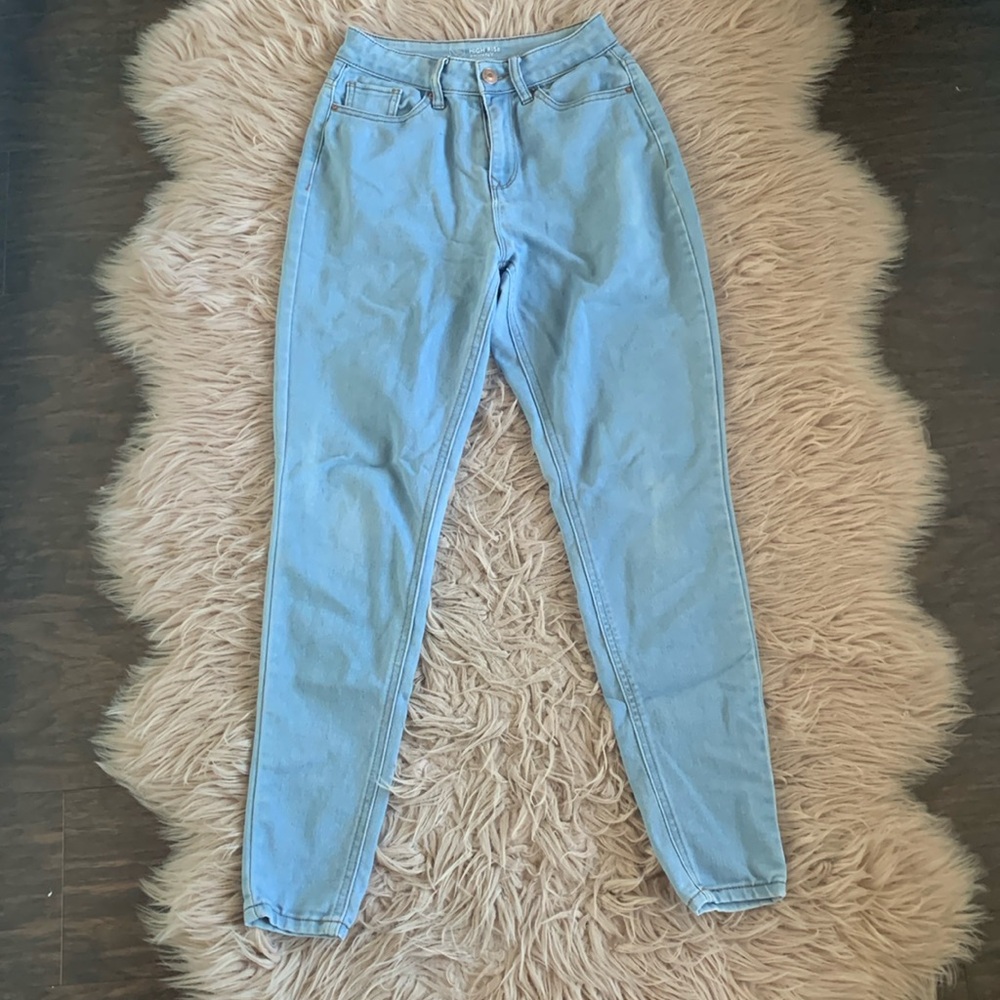 No Boundaries Women’s Light Blue Denim High Rise Skinny Jeans